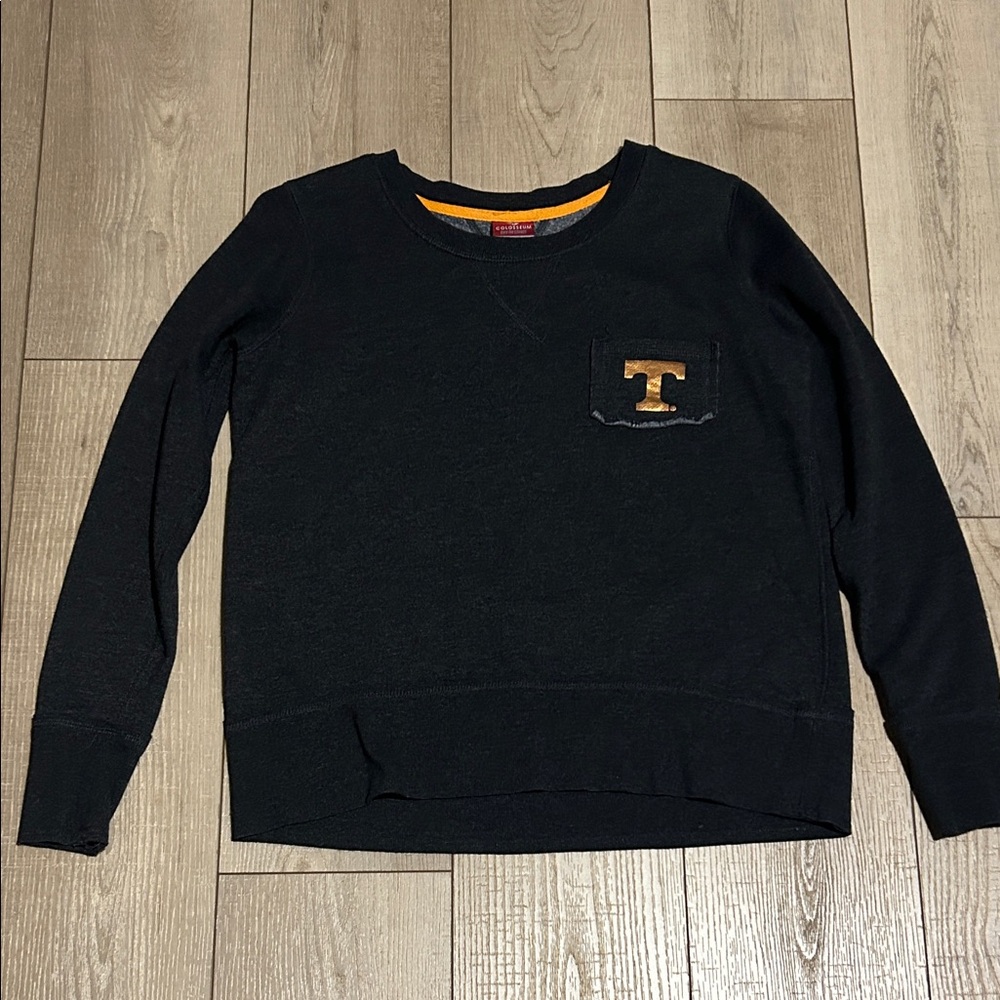 Women Black Sweatshirt with Tennessee University